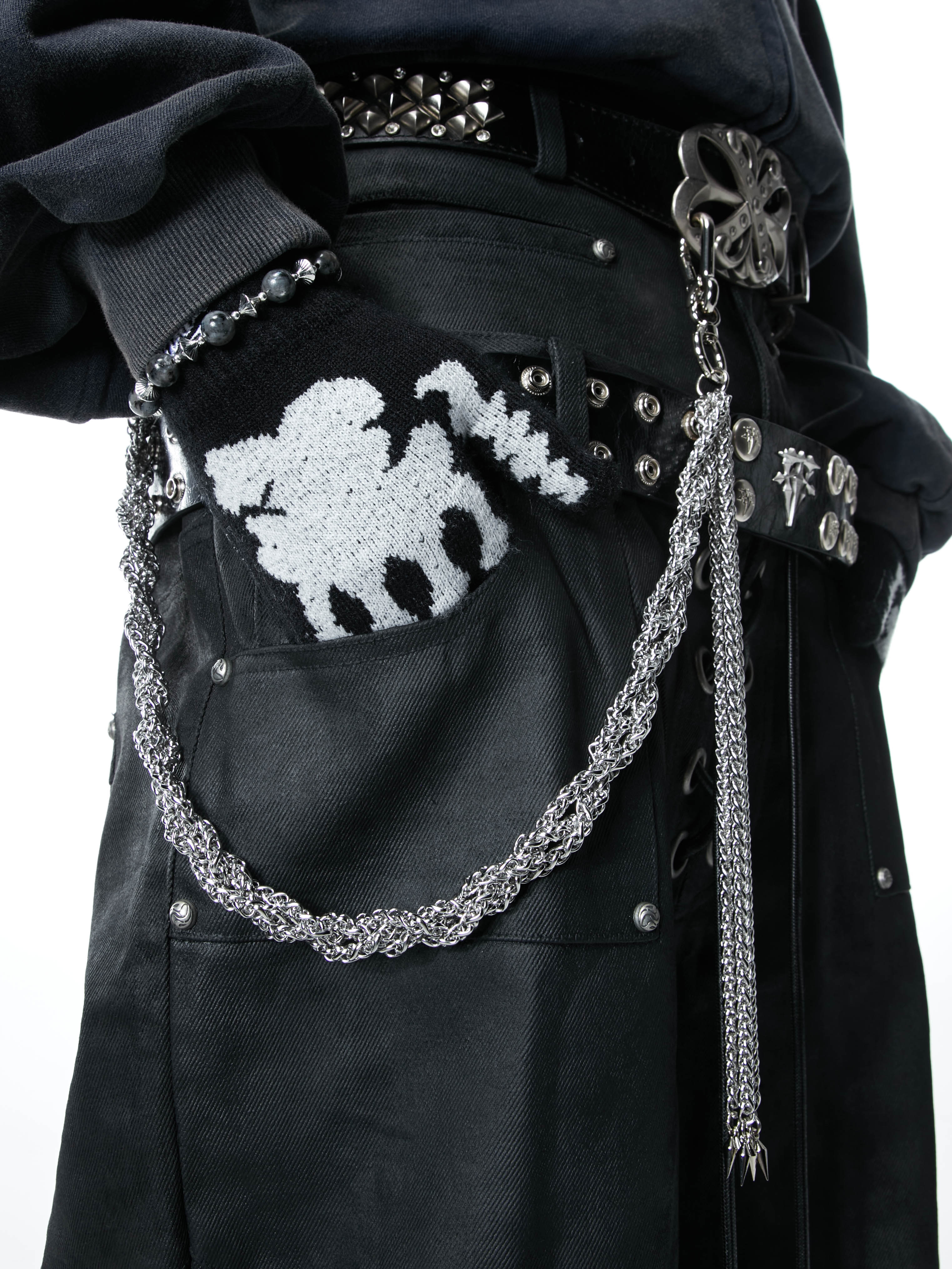 ノワールチェーン - HOWSS